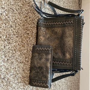 Grey Montana west crossbody with matching wallet